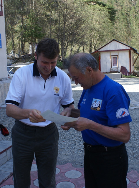 В России появились первые 22 обладателя жетона «Спасение в горах». Краткий отчет. Фото. (Альпинизм, высшая горная школа, красная поляна, фар, цей, мчс, альпинизм, душарин, волков)