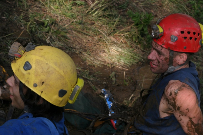 Троллей-2007: про грязь, воду и отца Федора... (Спелеология, фото, события, москва-река)