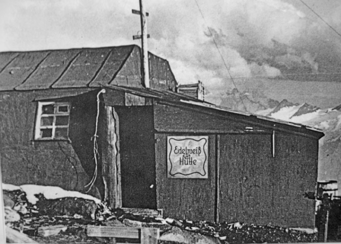 1943 г. ЗАПИСКА С ВЕРШИНЫ ЭЛЬБРУСА, ВОЕННОЕ СНАРЯЖЕНИЕ, ДОКУМЕНТЫ (Альпинизм, война на кавказе, флаги на эльбрусе, н. гусак, а. гусев)