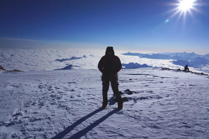 Эльбрус...Цветы на вершине. (Альпинизм, маша хитрикова, хитриков, ред поинт, red point)