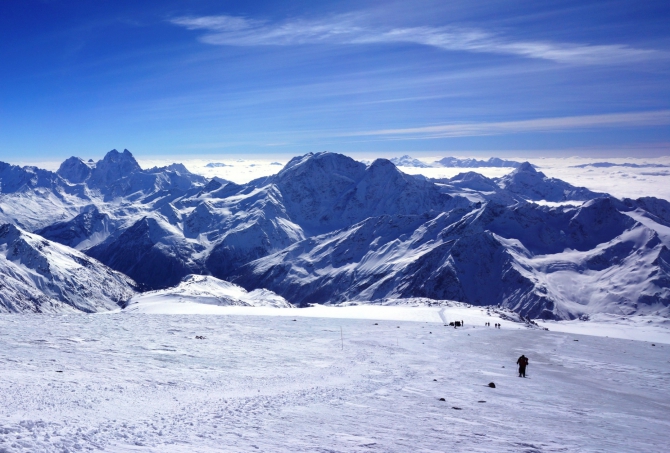 Эльбрус...Цветы на вершине. (Альпинизм, маша хитрикова, хитриков, ред поинт, red point)