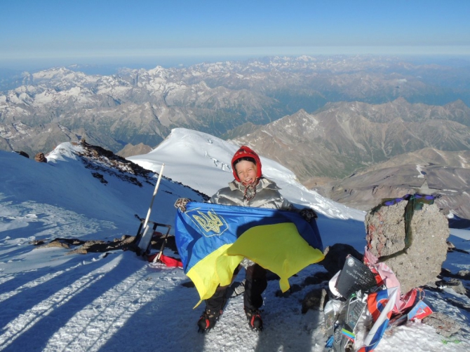 Эльбрус покорён 9 летней девочкой (Альпинизм, дети, рекорд, самый молодой)