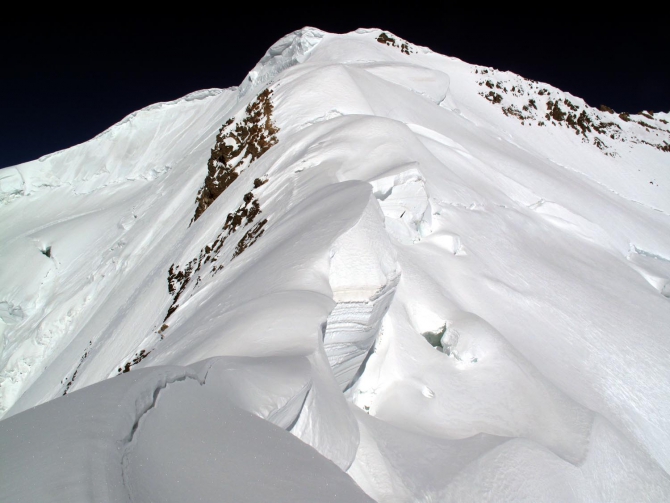 Опасный эксперимент. (Альпинизм, акклиматизация, пик революции, памирский марафон, высотная адаптация, орви, орз)