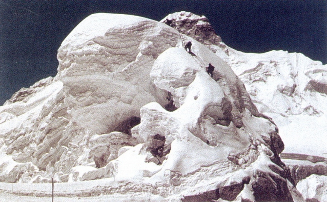 Битва за Жанну. Ж.Франко. Л.Терре. Серия "Листая пожелтевшие страницы" (Альпинизм, гималаи, канченджанга, террай)