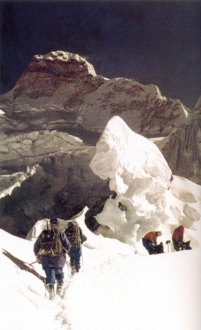 Битва за Жанну. Ж.Франко. Л.Терре. Серия "Листая пожелтевшие страницы" (Альпинизм, гималаи, канченджанга, террай)