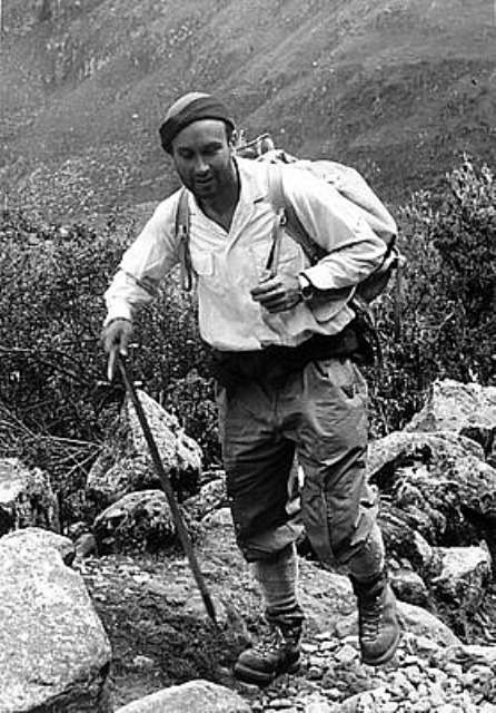 Битва за Жанну. Ж.Франко. Л.Терре. Серия "Листая пожелтевшие страницы" (Альпинизм, гималаи, канченджанга, террай)