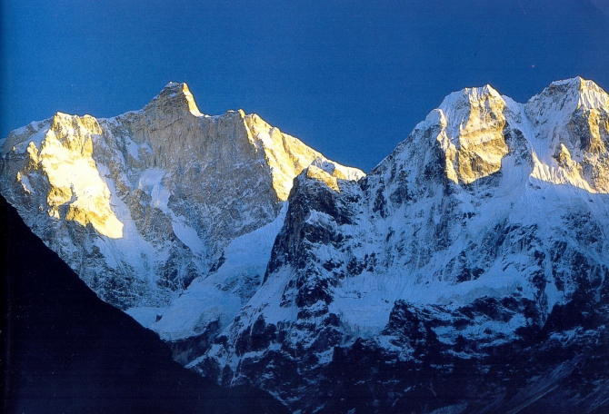 Битва за Жанну. Ж.Франко. Л.Терре. Серия "Листая пожелтевшие страницы" (Альпинизм, гималаи, канченджанга, террай)