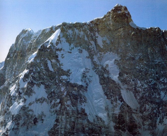 Битва за Жанну. Ж.Франко. Л.Терре. Серия "Листая пожелтевшие страницы" (Альпинизм, гималаи, канченджанга, террай)