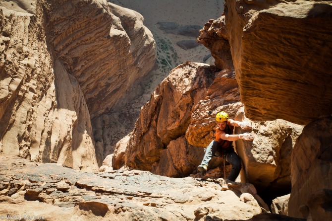 B.A.S.E. & Climbing в Иордании. (Альпинизм, baseclimb, бейс в иордании, rukhlenko, yaemurd, wari rum, рухленко, nefedov, baseclimbing, rapt-team, яэмурд, basejumping, jordan, нефёдов, rapt, рапт, grivel, sivera, вади рам, иордания, base)
