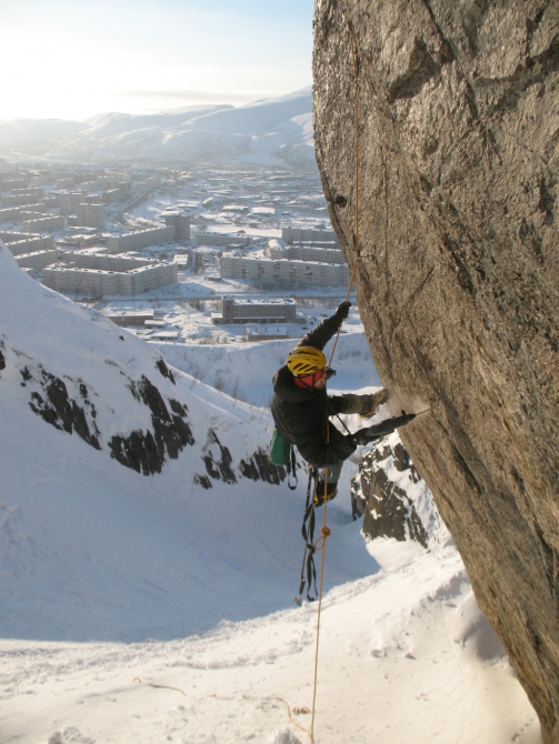 Трасса М18. Микст на Русском Севере (Альпинизм, ледолазание, хибины, драйтулинг, кировск, школа альпинизма, sivera, grivel, нефедов, юкспор, 23 км, шуйские скалы, bouldermixt, бастион вудьявра, городская щель, скальное ущелье, солнечное ущелье, абрам мыс, шуйский микст)