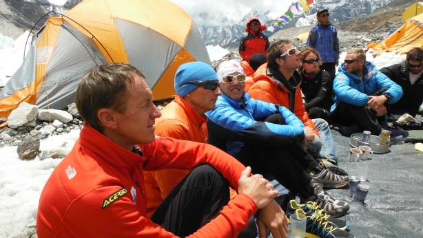 Денис Урубко и Алексей Болотов на Эвересте. Хроники за последние дни (Альпинизм, экспедиции, горы)