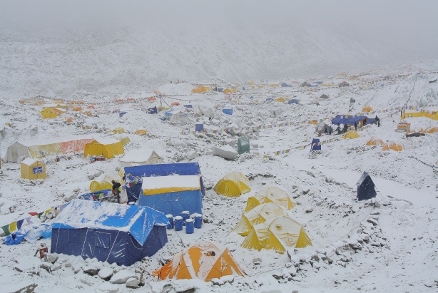 Денис Урубко и Алексей Болотов на Эвересте. Хроники за последние дни (Альпинизм, экспедиции, горы)