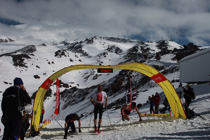 Эльбрус зовет и хочется бежать вперед (Скайраннинг, red fox elbrus race)