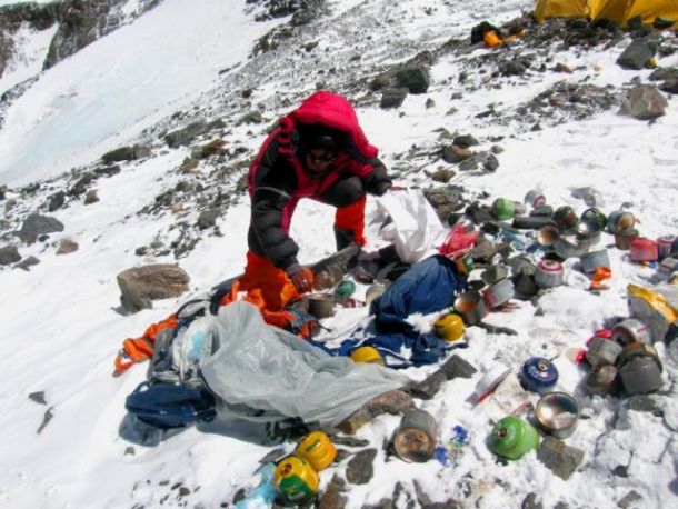Эверест очистят от мусора и тел погибших альпинистов (Альпинизм)