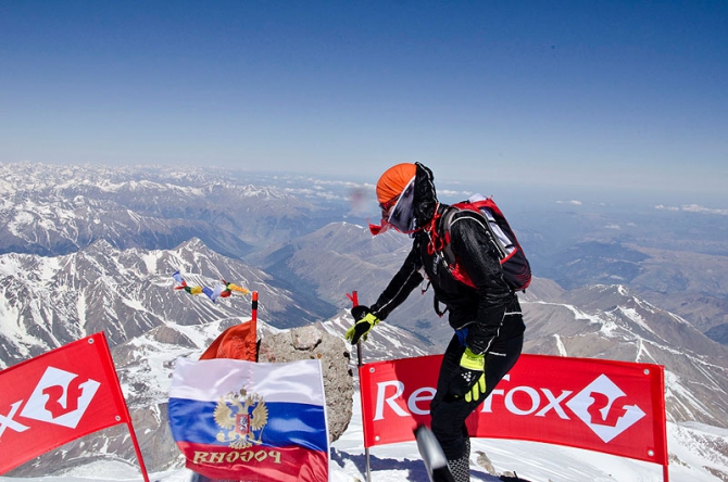 О молодых судьях, настоящих мужчинах, чайной церемонии на седле и интервью с Антоном Кашевником. (Снегоступинг, red fox elbrus race 2013, эльбрус, антон кашевник)