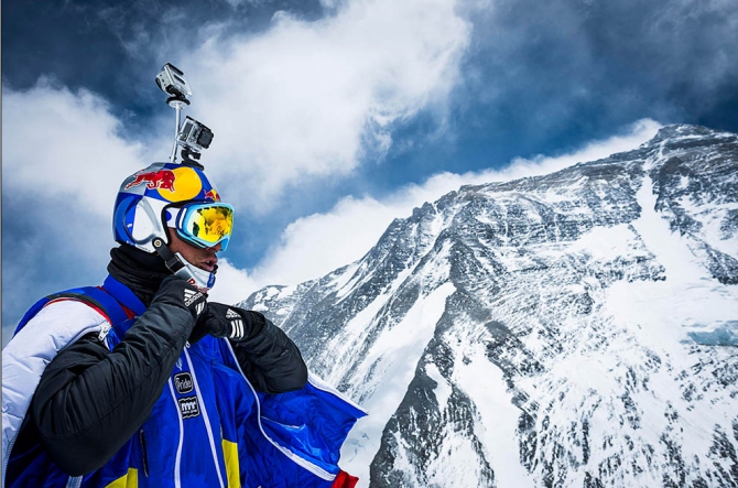 Валерий Розов прыгнул с северной стены Эвереста. Экзит на высоте 7220 м. (Альпинизм, прыжки, red bull, экспедиции, видео, base)