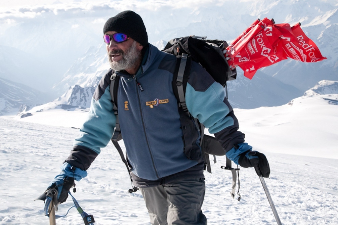 Две легенды. Легенда 1 - Николай Черный (Скайраннинг, red fox elbrus race 2013, забег на эльбрус, гималайская сборная, к2, эверест 82)