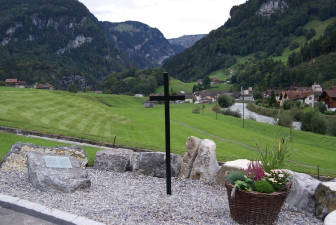 Через Альпы по пути Суворова, что там нового? (Горный туризм, швейцария, альпийский поход, андерматт, чертов мост, муотаталь, паникс, музей суворова)