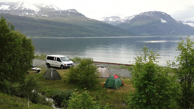 Трое в машине не считая флейтиста, а так же про Tromso maratore и Kvaloya мараторе (Альпинизм, kvaloya mountaineering school)