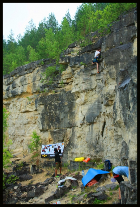 Ещё одни близкие к Москве скалы-Дюкинские карьеры! Хорошо учиться лазить с нижней и дюльферять! Только каски must have! (Скалолазание, королёв, владимир, скалолазание)