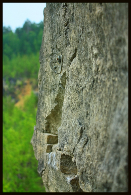 Ещё одни близкие к Москве скалы-Дюкинские карьеры! Хорошо учиться лазить с нижней и дюльферять! Только каски must have! (Скалолазание, королёв, владимир, скалолазание)