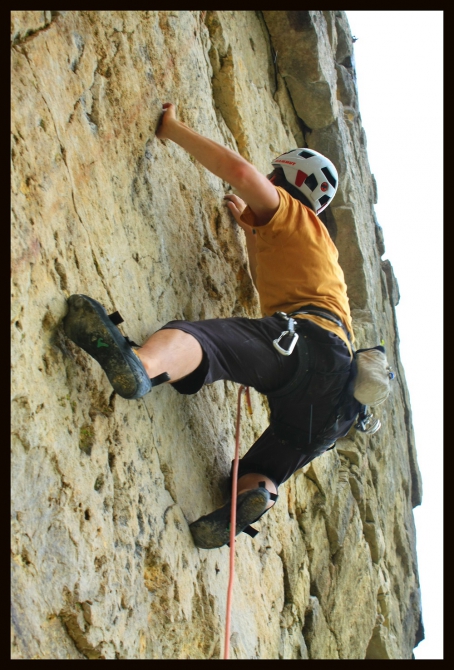 Ещё одни близкие к Москве скалы-Дюкинские карьеры! Хорошо учиться лазить с нижней и дюльферять! Только каски must have! (Скалолазание, королёв, владимир, скалолазание)