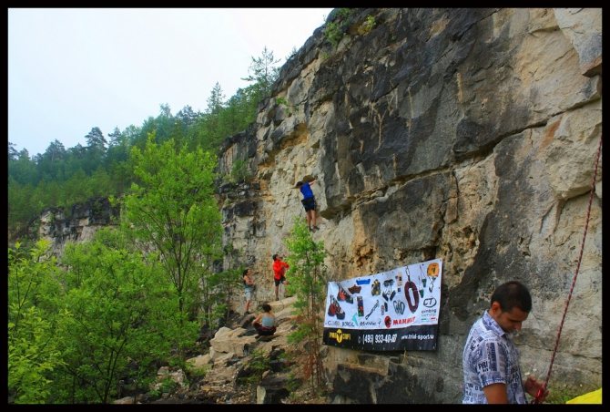 Ещё одни близкие к Москве скалы-Дюкинские карьеры! Хорошо учиться лазить с нижней и дюльферять! Только каски must have! (Скалолазание, королёв, владимир, скалолазание)