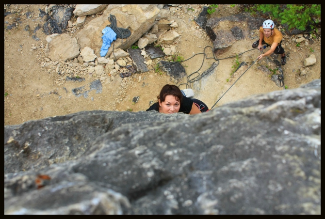 Ещё одни близкие к Москве скалы-Дюкинские карьеры! Хорошо учиться лазить с нижней и дюльферять! Только каски must have! (Скалолазание, королёв, владимир, скалолазание)