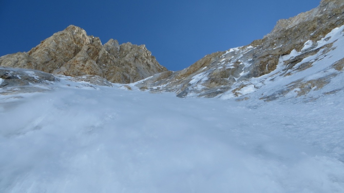 Западная стена пика Погребецкого (Альпинизм, памтяи даши яшиной, гена дуров, пик погребецкого, первопроход, экспедиции, горы)