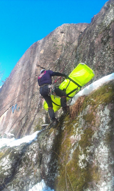 Спасательные носилки-трансформер для проведения аварийно-спасательных работ. (Альпинизм, спасательные работы, спасснаряжение)