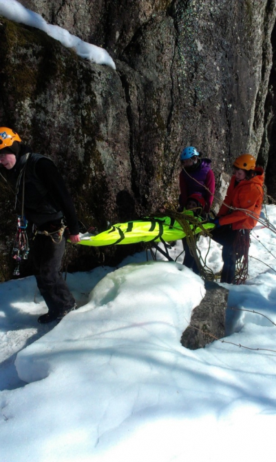 Спасательные носилки-трансформер для проведения аварийно-спасательных работ. (Альпинизм, спасательные работы, спасснаряжение)