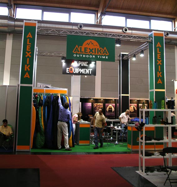 Outdoor 2007 открылся. Кратко о наших. (bask, red fox, tramp, выставка)