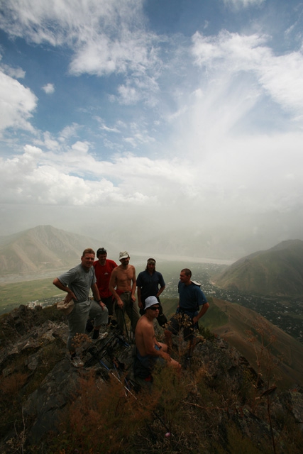 Экспедиция Альпклуба МАИ "Пик Коммунизма: возвращение на юго-западную стену" -- Новости (Альпинизм, юго-западная стена, маршрут непомнящего, альпклуб маи)