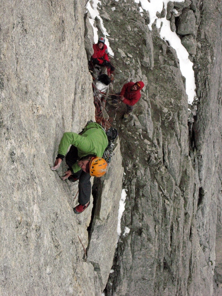 Свободное лазанье в Пакистане. В долине Чаракуза зажигала бельгийско-польская команда (Альпинизм, charakusa, пустельник, фаврессе, экспедиции)