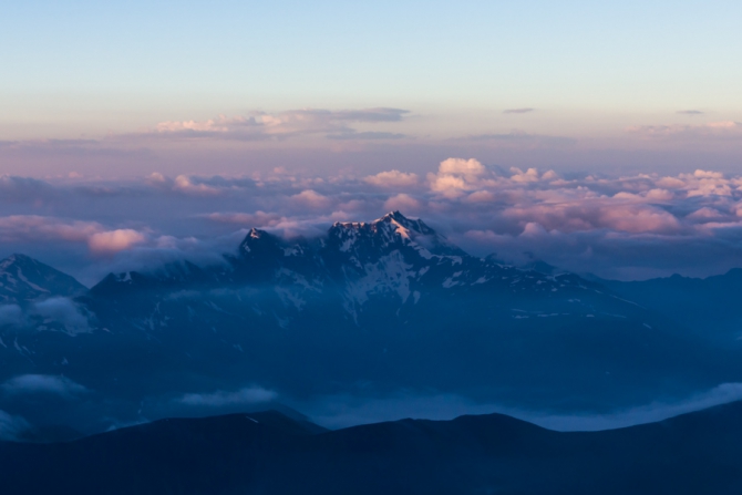 Большие приключения на небольшой горе (Альпинизм, грузия, сванетия, шхара, надир, трэш)