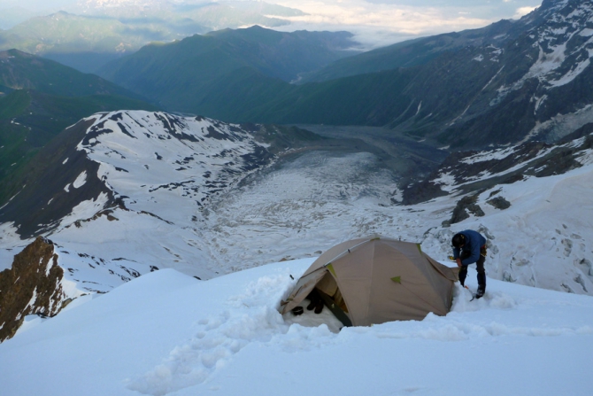 Большие приключения на небольшой горе (Альпинизм, грузия, сванетия, шхара, надир, трэш)