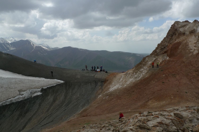 Сказ о том, как мы открыли самый восточный шеститысячник Заалайского хребта :, Альпинизм, экспедиция маи "заалай-2013", курумды, заря востока, пик эйлера, перевал черная осыпь, перевал верхний нура, перевал предвершинный)
