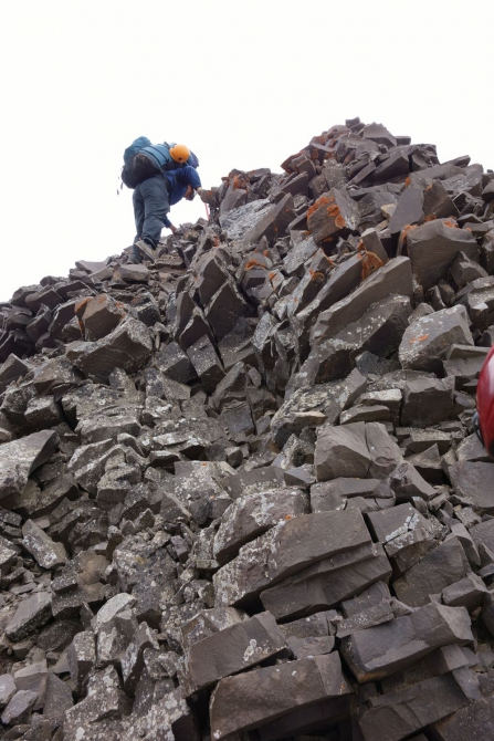 Сказ о том, как мы открыли самый восточный шеститысячник Заалайского хребта :, Альпинизм, экспедиция маи "заалай-2013", курумды, заря востока, пик эйлера, перевал черная осыпь, перевал верхний нура, перевал предвершинный)