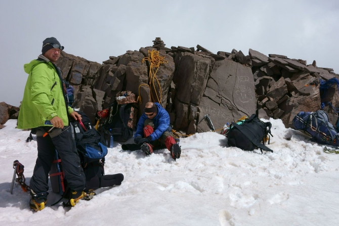 Сказ о том, как мы открыли самый восточный шеститысячник Заалайского хребта :, Альпинизм, экспедиция маи "заалай-2013", курумды, заря востока, пик эйлера, перевал черная осыпь, перевал верхний нура, перевал предвершинный)