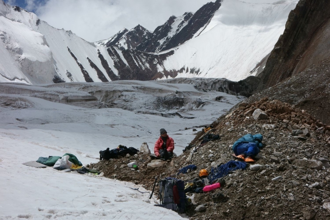 Сказ о том, как мы открыли самый восточный шеститысячник Заалайского хребта :, Альпинизм, экспедиция маи "заалай-2013", курумды, заря востока, пик эйлера, перевал черная осыпь, перевал верхний нура, перевал предвершинный)