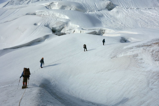 Сказ о том, как мы открыли самый восточный шеститысячник Заалайского хребта :, Альпинизм, экспедиция маи "заалай-2013", курумды, заря востока, пик эйлера, перевал черная осыпь, перевал верхний нура, перевал предвершинный)