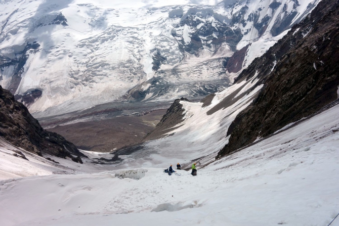 Сказ о том, как мы открыли самый восточный шеститысячник Заалайского хребта :, Альпинизм, экспедиция маи "заалай-2013", курумды, заря востока, пик эйлера, перевал черная осыпь, перевал верхний нура, перевал предвершинный)
