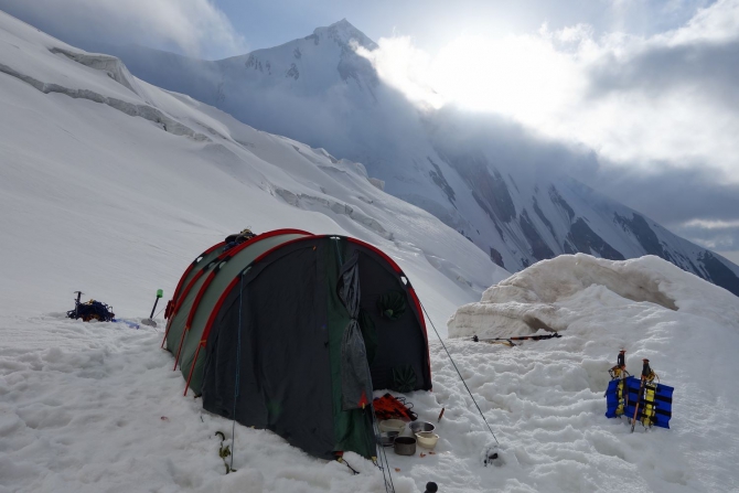 Сказ о том, как мы открыли самый восточный шеститысячник Заалайского хребта :, Альпинизм, экспедиция маи "заалай-2013", курумды, заря востока, пик эйлера, перевал черная осыпь, перевал верхний нура, перевал предвершинный)