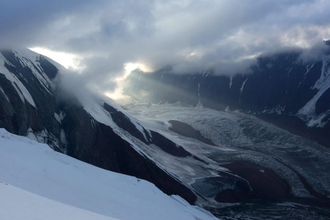 Сказ о том, как мы открыли самый восточный шеститысячник Заалайского хребта :, Альпинизм, экспедиция маи "заалай-2013", курумды, заря востока, пик эйлера, перевал черная осыпь, перевал верхний нура, перевал предвершинный)