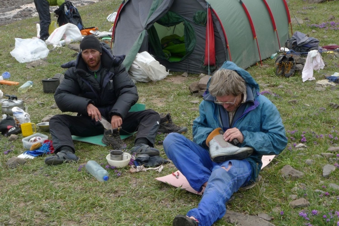 Сказ о том, как мы открыли самый восточный шеститысячник Заалайского хребта :, Альпинизм, экспедиция маи "заалай-2013", курумды, заря востока, пик эйлера, перевал черная осыпь, перевал верхний нура, перевал предвершинный)