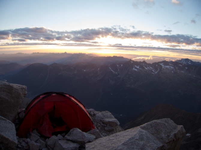Один год из жизни СКА "Зеленоград" (Альпинизм, ска зеленоград, кавказ, фаны, арко, шамони, ляйляк, хан-тенгри, победа, крым, мак-кинли, индийские гималаи, камчатка, байкал, некрутые но классные)