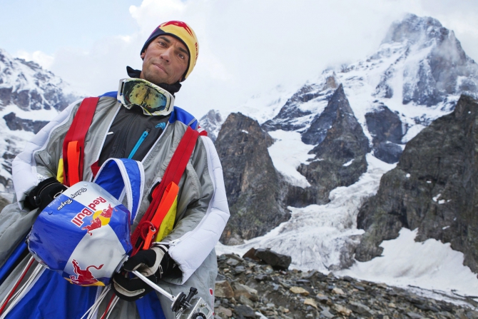 Base-jump в прямом эфире! (Альпинизм, planetpics, base-jumping, онлайн-трансляция, валерий розов, розов, бейсджампинг)