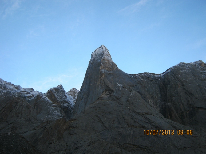 Каравшин.Лазать по скалам - это кайф, но иногда нужно и потерпеть. (Альпинизм, карашин, свободное лазание, бобров)