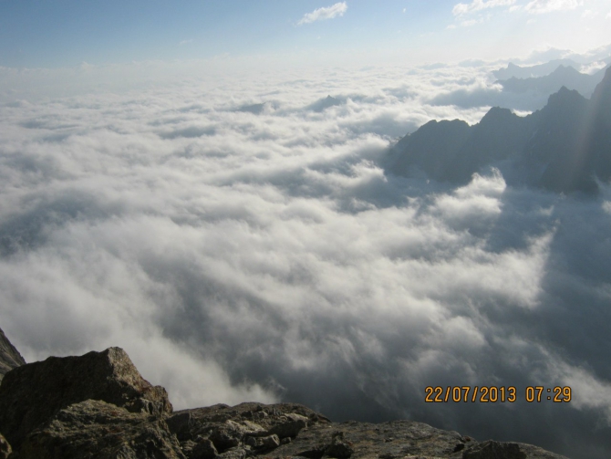 Каравшин.Лазать по скалам - это кайф, но иногда нужно и потерпеть. (Альпинизм, карашин, свободное лазание, бобров)