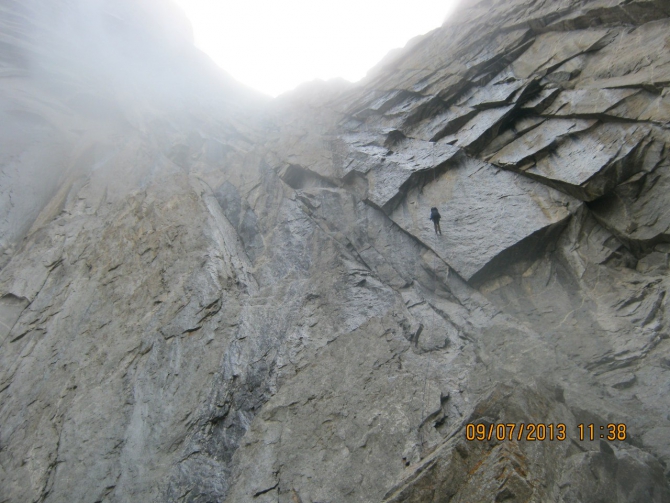 Каравшин.Лазать по скалам - это кайф, но иногда нужно и потерпеть. (Альпинизм, карашин, свободное лазание, бобров)